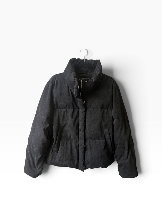 Levi's Jackets & Blazers - Levi's Black Women's Quilted Puffer Jacket